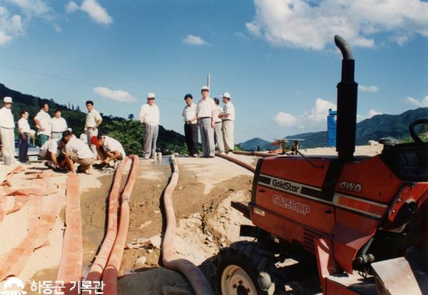 1994. 진만현부지사 한해지역 현장방문(하동읍흥룡리)