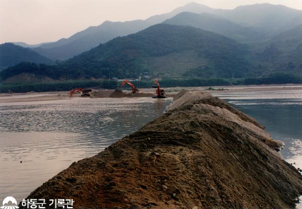 1994. 한해대책 섬진강 하천막기(하동읍흥룡리)