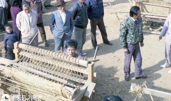 1977.12.14. 가마니짜기 경진대회
