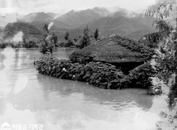 1957. 섬진강 범람 침수광경